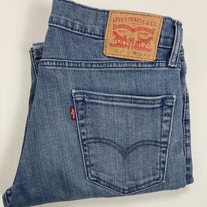Levi’s 511 Medium Blue Straight Leg Jeans. Size W34 L32